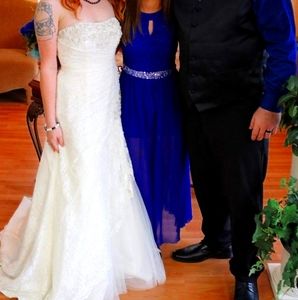 MY BEAUTIFUL WEDDING DRESS